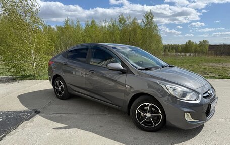 Hyundai Solaris II рестайлинг, 2012 год, 850 000 рублей, 2 фотография