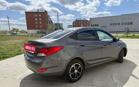 Hyundai Solaris II рестайлинг, 2012 год, 850 000 рублей, 4 фотография