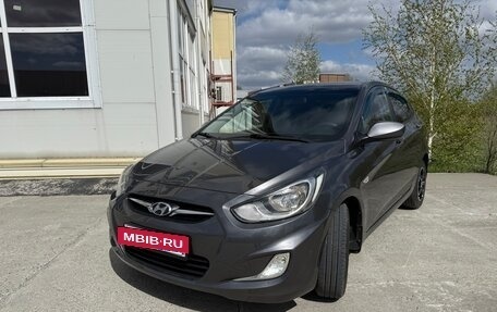 Hyundai Solaris II рестайлинг, 2012 год, 850 000 рублей, 6 фотография