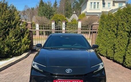 Toyota Camry, 2024 год, 1 550 000 рублей, 2 фотография
