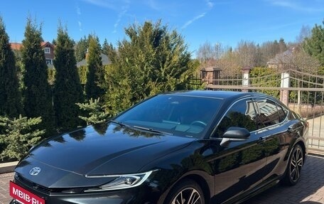 Toyota Camry, 2024 год, 1 550 000 рублей, 14 фотография