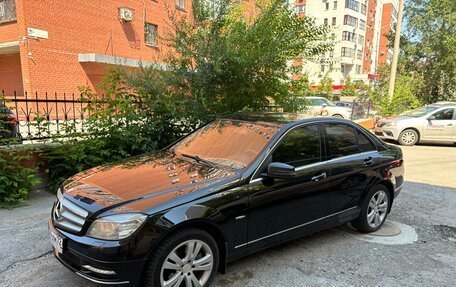 Mercedes-Benz C-Класс, 2011 год, 1 000 000 рублей, 4 фотография