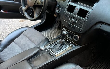 Mercedes-Benz C-Класс, 2011 год, 1 000 000 рублей, 13 фотография