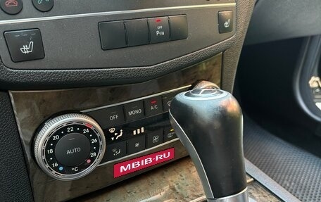Mercedes-Benz C-Класс, 2011 год, 1 000 000 рублей, 17 фотография