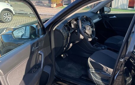 Volkswagen Tiguan II, 2020 год, 2 899 000 рублей, 13 фотография