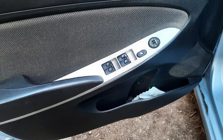 Hyundai Solaris II рестайлинг, 2012 год, 599 000 рублей, 11 фотография