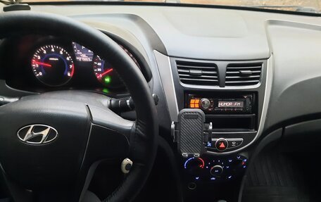 Hyundai Solaris II рестайлинг, 2012 год, 599 000 рублей, 10 фотография
