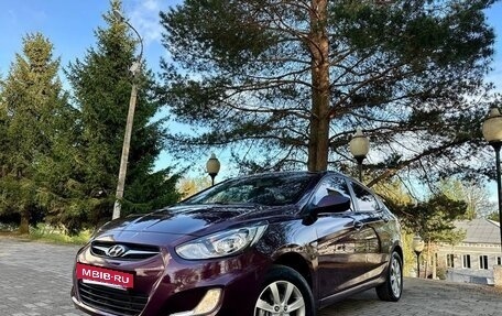 Hyundai Solaris II рестайлинг, 2011 год, 630 000 рублей, 11 фотография