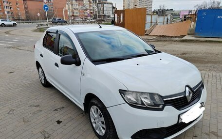 Renault Logan II, 2017 год, 430 000 рублей, 2 фотография