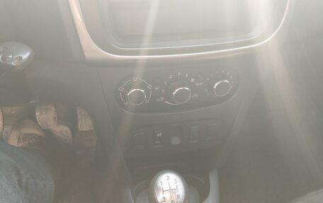 Renault Sandero II рестайлинг, 2015 год, 645 000 рублей, 8 фотография