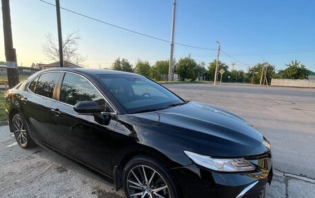 Toyota Camry, 2021 год, 3 200 000 рублей, 3 фотография