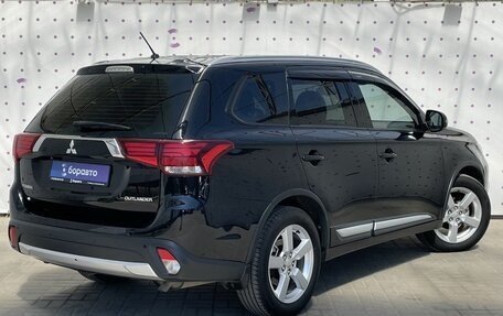 Mitsubishi Outlander III рестайлинг 3, 2015 год, 1 650 000 рублей, 4 фотография