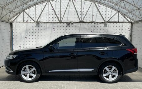 Mitsubishi Outlander III рестайлинг 3, 2015 год, 1 650 000 рублей, 10 фотография