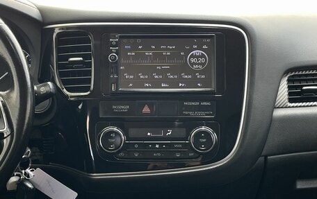 Mitsubishi Outlander III рестайлинг 3, 2015 год, 1 650 000 рублей, 17 фотография