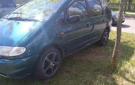 Volkswagen Sharan I рестайлинг, 1996 год, 330 000 рублей, 12 фотография