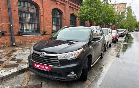 Toyota Highlander III, 2014 год, 2 800 000 рублей, 1 фотография