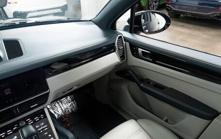 Porsche Cayenne III, 2022 год, 8 420 000 рублей, 10 фотография