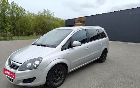 Opel Zafira B, 2014 год, 850 000 рублей, 2 фотография