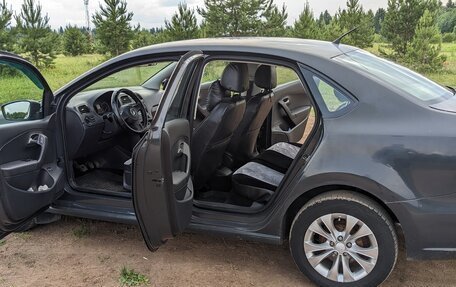 Volkswagen Polo VI (EU Market), 2012 год, 750 000 рублей, 21 фотография