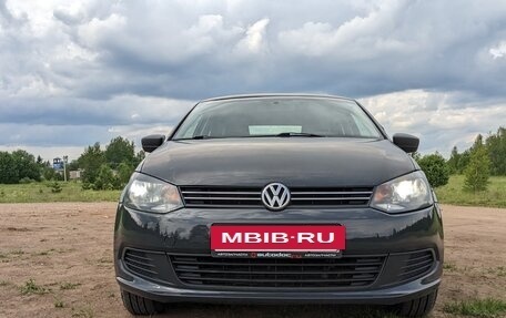 Volkswagen Polo VI (EU Market), 2012 год, 750 000 рублей, 24 фотография