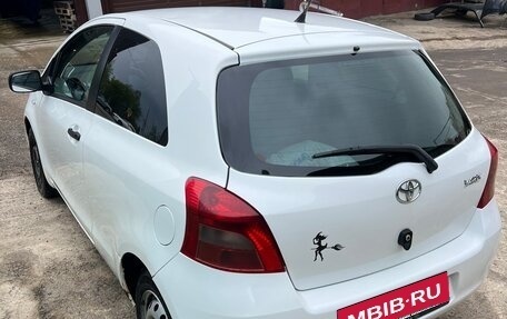 Toyota Yaris III рестайлинг, 2008 год, 420 000 рублей, 7 фотография