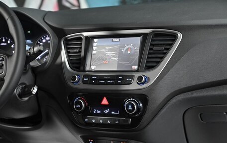 Hyundai Solaris II рестайлинг, 2017 год, 1 045 000 рублей, 10 фотография