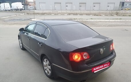 Volkswagen Passat B6, 2006 год, 600 000 рублей, 2 фотография
