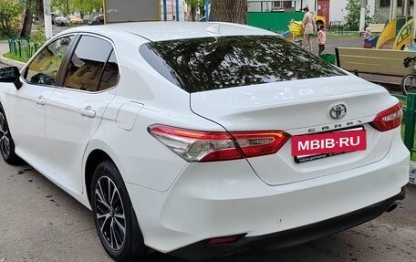 Toyota Camry, 2018 год, 2 650 000 рублей, 2 фотография