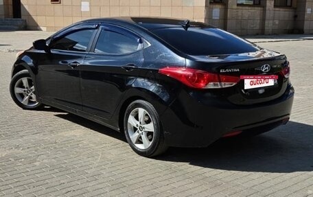 Hyundai Elantra V, 2011 год, 1 000 000 рублей, 2 фотография
