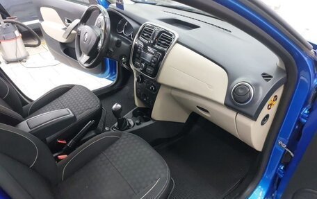 Renault Logan II, 2015 год, 700 000 рублей, 9 фотография
