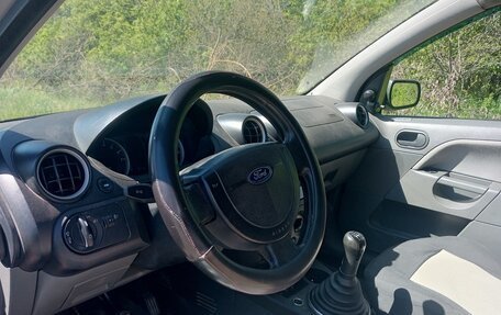 Ford Fiesta, 2003 год, 310 000 рублей, 3 фотография