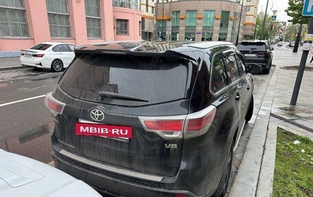 Toyota Highlander III, 2014 год, 2 800 000 рублей, 2 фотография