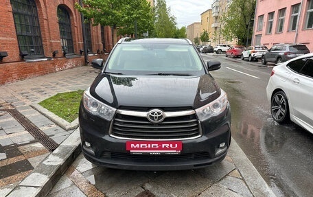 Toyota Highlander III, 2014 год, 2 800 000 рублей, 3 фотография