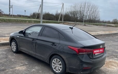 Hyundai Solaris II рестайлинг, 2018 год, 1 100 000 рублей, 4 фотография