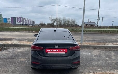 Hyundai Solaris II рестайлинг, 2018 год, 1 100 000 рублей, 3 фотография