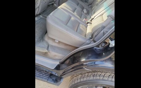 Toyota Land Cruiser 100 рестайлинг 2, 2006 год, 1 750 000 рублей, 6 фотография