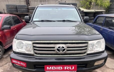 Toyota Land Cruiser 100 рестайлинг 2, 2006 год, 1 750 000 рублей, 12 фотография