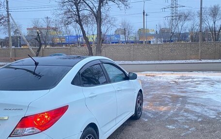 Hyundai Solaris II рестайлинг, 2011 год, 670 000 рублей, 5 фотография