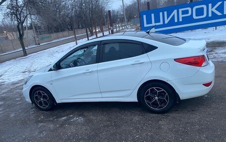 Hyundai Solaris II рестайлинг, 2011 год, 670 000 рублей, 8 фотография
