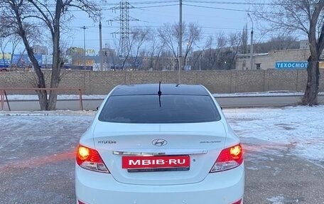 Hyundai Solaris II рестайлинг, 2011 год, 670 000 рублей, 16 фотография