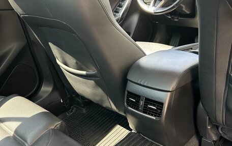 Mazda 6, 2018 год, 2 150 000 рублей, 10 фотография