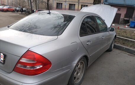 Mercedes-Benz E-Класс, 2002 год, 410 000 рублей, 3 фотография