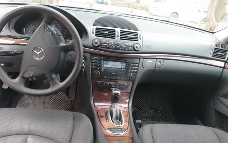 Mercedes-Benz E-Класс, 2002 год, 410 000 рублей, 6 фотография