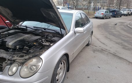 Mercedes-Benz E-Класс, 2002 год, 410 000 рублей, 2 фотография