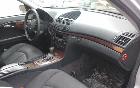 Mercedes-Benz E-Класс, 2002 год, 410 000 рублей, 14 фотография