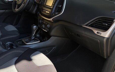 Jeep Cherokee, 2014 год, 1 400 000 рублей, 14 фотография