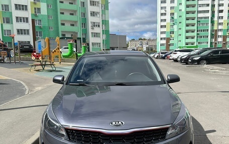 KIA Rio IV, 2021 год, 1 545 000 рублей, 1 фотография