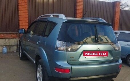 Mitsubishi Outlander III рестайлинг 3, 2007 год, 800 000 рублей, 3 фотография