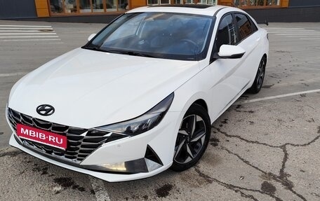 Hyundai Elantra, 2021 год, 2 300 000 рублей, 3 фотография