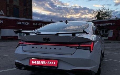 Hyundai Elantra, 2021 год, 2 300 000 рублей, 9 фотография